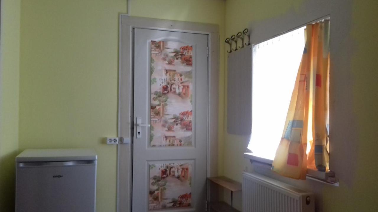 Avotu Stabu Private Flats In A Separate House For One Or Couple ريغا المظهر الخارجي الصورة