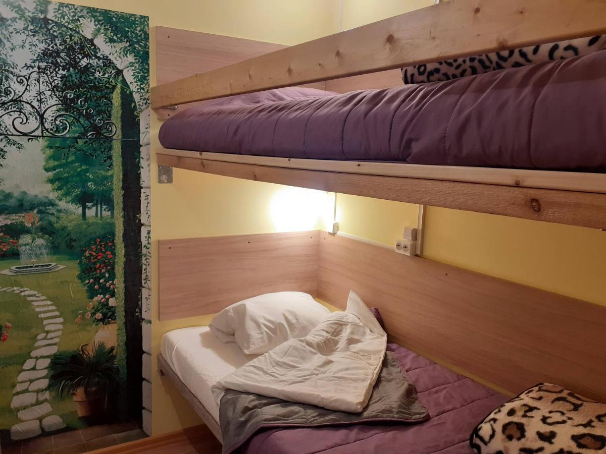 Avotu Stabu Private Flats In A Separate House For One Or Couple ريغا المظهر الخارجي الصورة